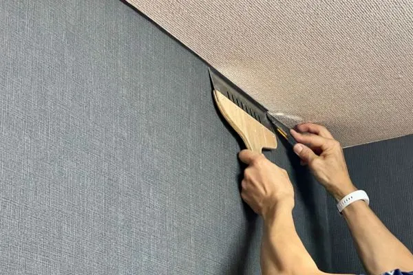 内装クロス工事の施工写真1